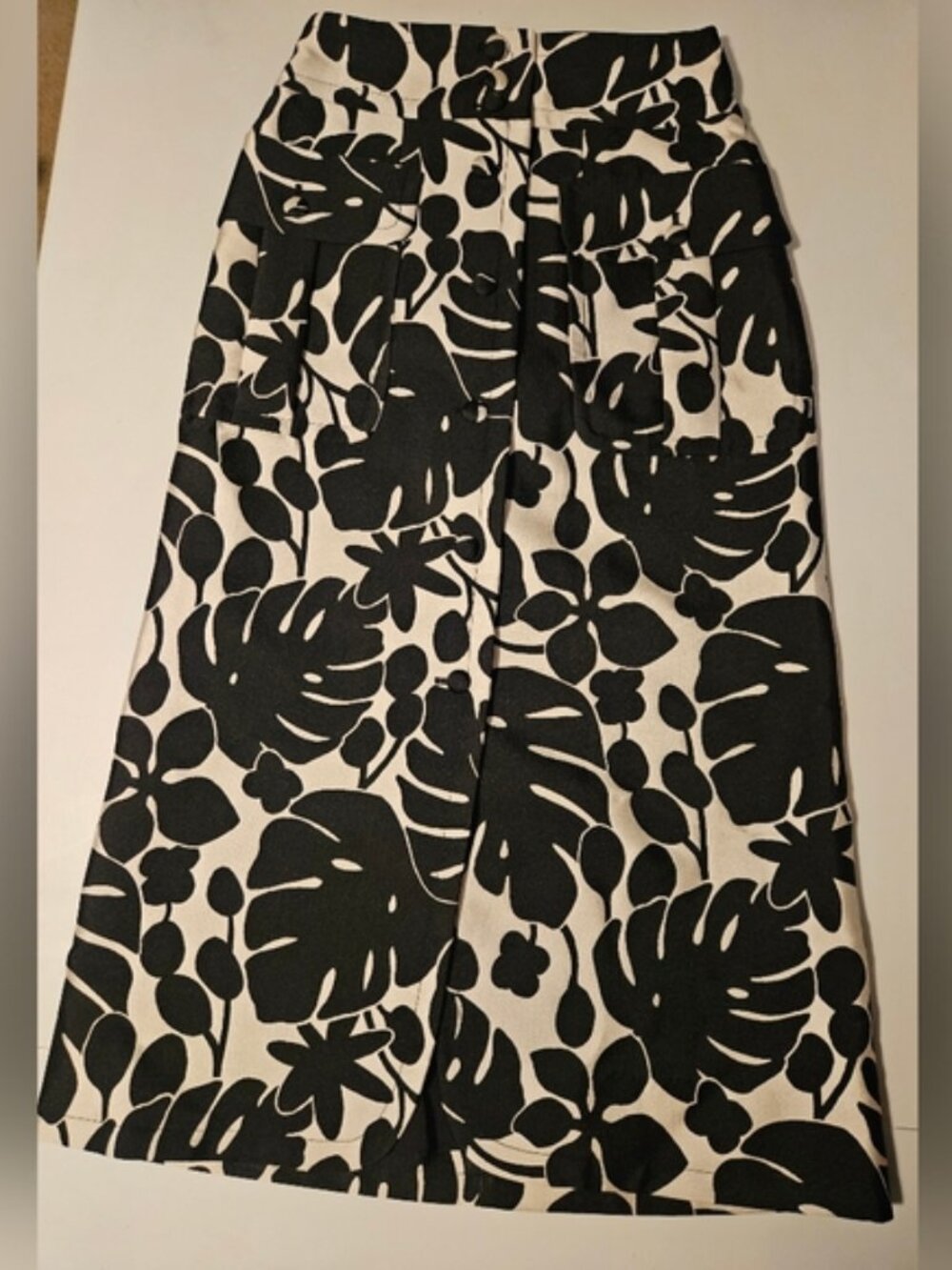 Kate Spade Monochrome Leaf Pattern Skirt